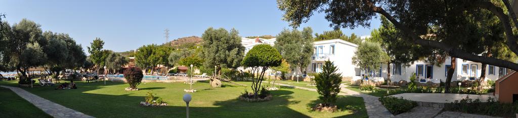 Club Mackerel Holiday Village Foça Exterior foto