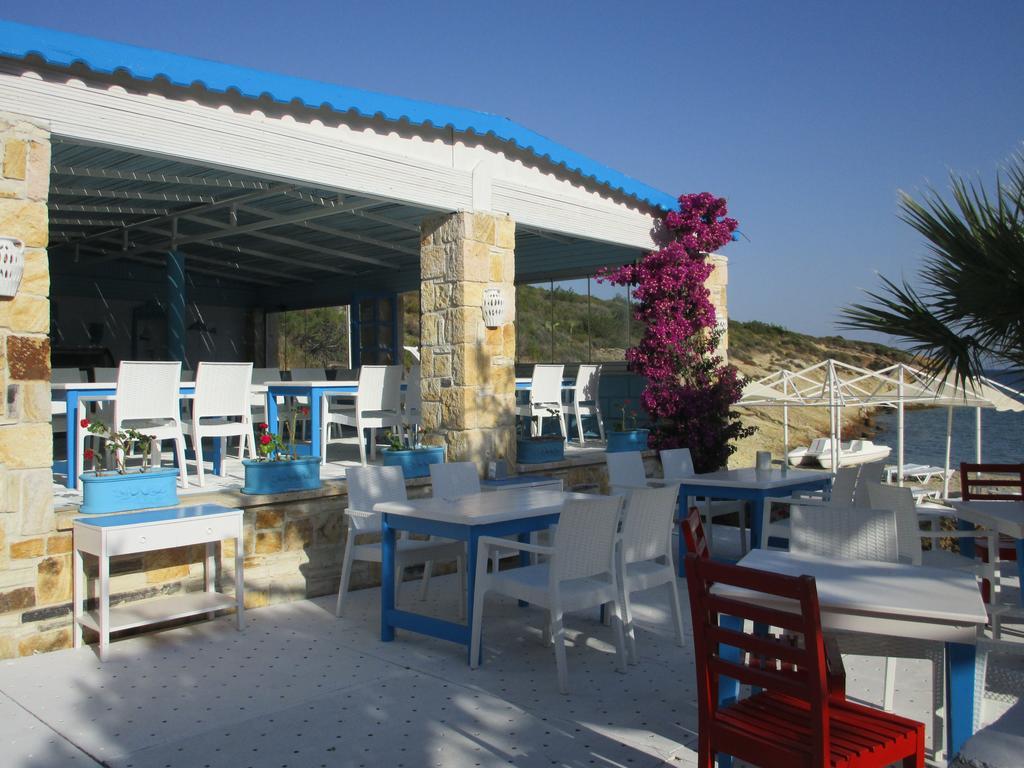 Club Mackerel Holiday Village Foça Exterior foto